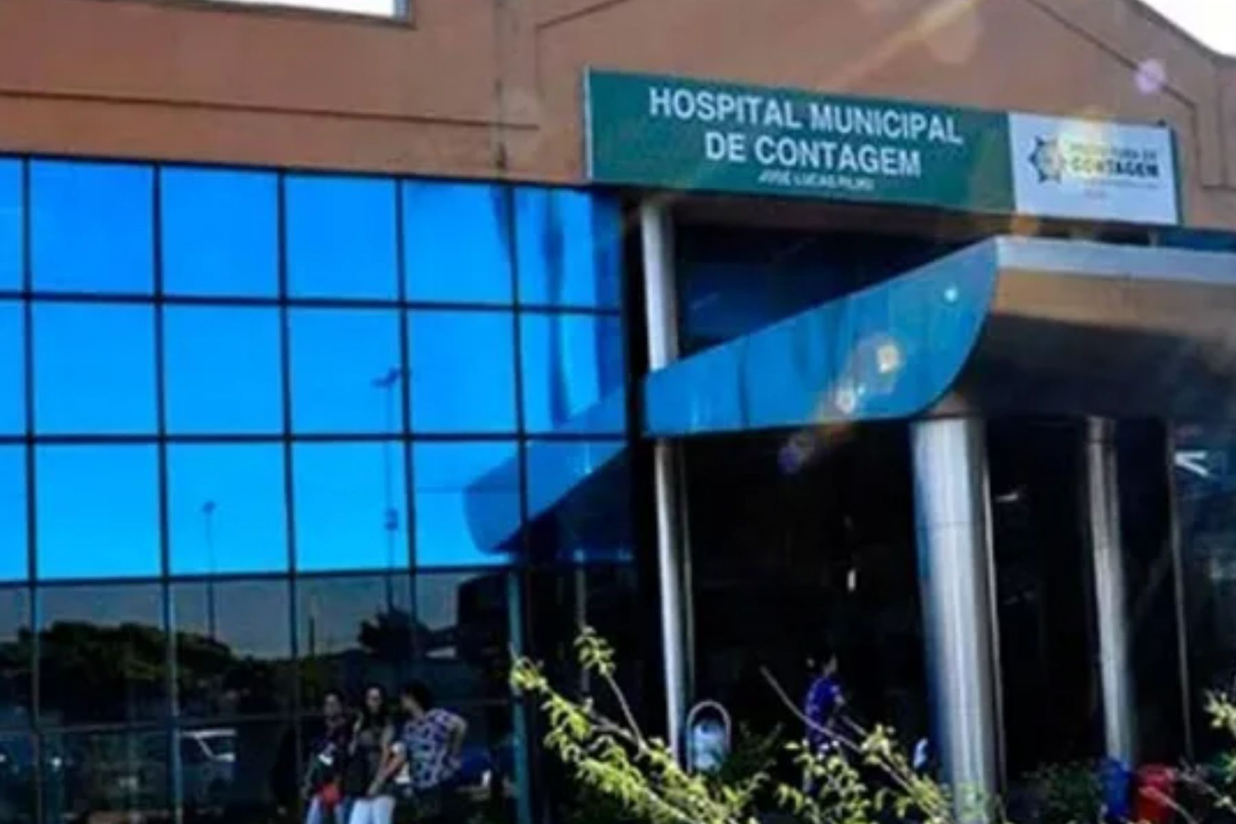 'Se fosse 1 cm a mais, eu não andaria', diz jovem baleada em cavalgada em Contagem