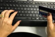 Golpe do emprego falso: cadastro em vaga pode virar dívida no seu nome; entenda