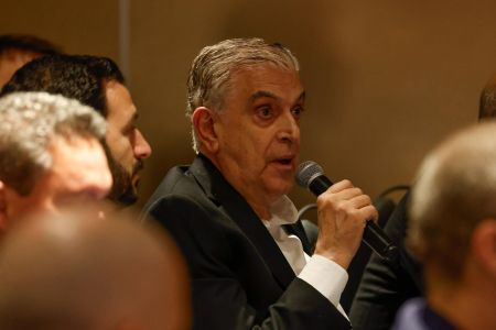 Petraglia, presidente do Athletico, em reunião na sede da CBF