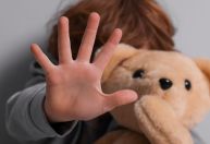 Pai é preso suspeito de agredir filha de 8 anos por causa de açaí em BH