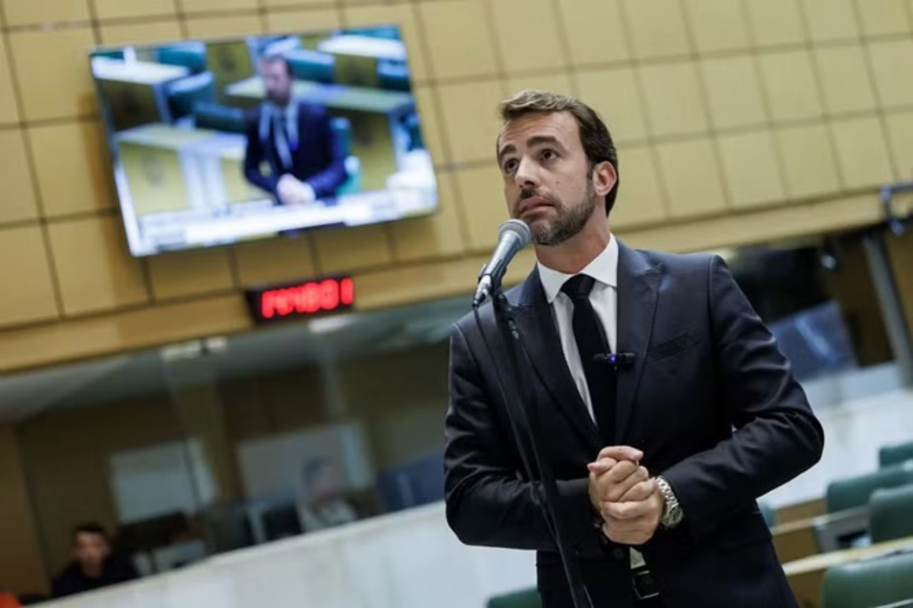 Relator recomenda suspensão de Lucas Bove da Alesp por violência de gênero