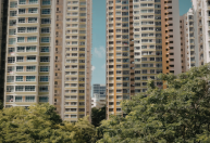 Prédio construído em frente a vizinho tira privacidade de moradora em BH