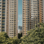 Prédio construído em frente a vizinho tira privacidade de moradora em BH