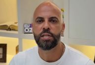 Prefeito de Osasco-SP abre investigação após denúncia de descarte de 40 mil livros