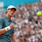 Sinner faz história, vence Alcaraz, conquista Monte Carlo e toma liderança do ranking