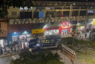 Ônibus invade calçada e atinge placa no Centro de BH; veja vídeo