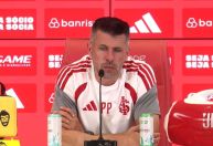 Pezzolano explica estratégia do Inter no empate com o Grêmio pelo Brasileiro