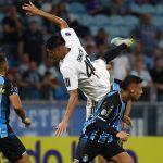 Com um a menos e golaço no fim, Grêmio bate Deportivo Riestra pela Sul-Americana