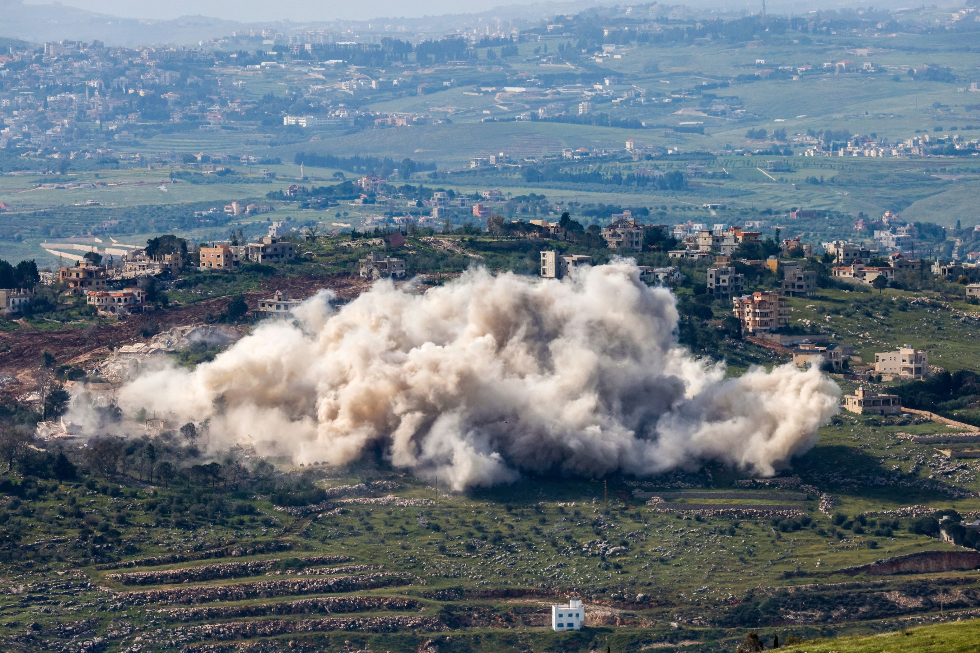 Hezbollah diz ter atacado blindados israelenses no sul do Líbano