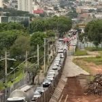 Obra na Cristiano Machado, em BH, ‘trava’ o trânsito rumo a Confins e Centro