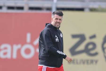 Pezzolano em treino do Inter antes do GreNal 452