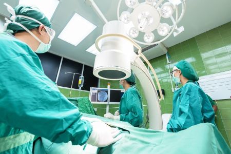 Uso de IA na saúde chega a 18% dos estabelecimentos do país