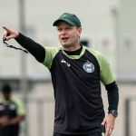 As opções e dúvidas de Seabra no Coritiba para duelo com Botafogo pelo Brasileiro