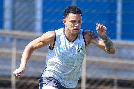 Viery em treino do Grêmio no CT Luiz Carvalho, em Porto Alegre