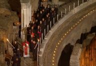 Papa Leão XIV preside a Via-Sacra no Coliseu nesta Sexta-Feira da Paixão