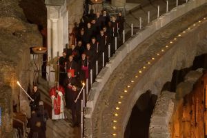 Igreja Católica: papa Leão XIV preside a Via-Sacra no Coliseu nesta Sexta-Feira da Paixão