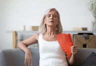 Nutricionista explica como melhorar sintomas da menopausa pela alimentação