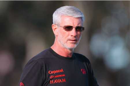 Odair Hellmann em treino do Athletico-PR