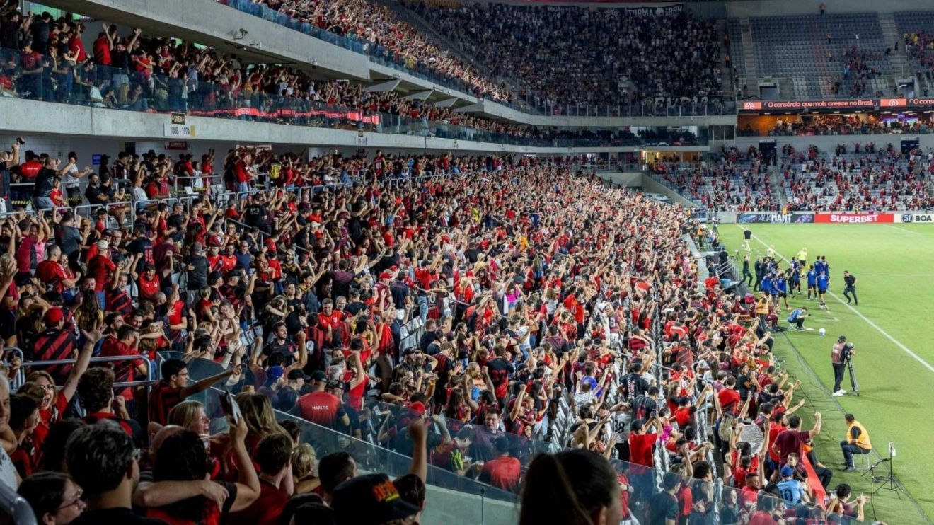 Athletico-PR divide melhor campanha em casa no Brasileiro com o líder Palmeiras