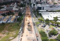 Obra da trincheira amplia faixa de circulação na Avenida Cristiano Machado