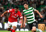 Sporting derrota Santa Clara de virada e segue firme na luta pelo título português