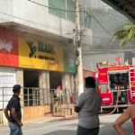 Incêndio atinge supermercado e mobiliza bombeiros no bairro Timirim, em Timóteo
