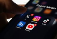 'Farmar aura', 'six seven' e mais: quais são e o que significam as gírias da nova geração