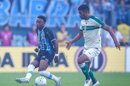 Grêmio e Coritiba se enfrentaram em Porto Alegre