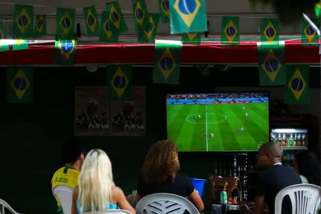 Bares se preparam para a Copa do Mundo