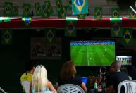 Bares de BH projetam alta de até 30% na Copa, enquanto varejo liga alerta