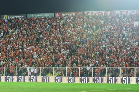 Torcida do Inter no Orlando Scarpelli, em 2024, contra o Corinthians