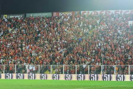 Torcida do Inter no Orlando Scarpelli, em 2024, contra o Corinthians