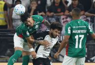 Corinthians e Palmeiras empatam pelo Brasileiro em clássico de expulsões