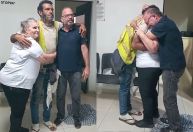 Vídeo emocionante: pais reencontram filho professor que desapareceu há cinco anos em SP