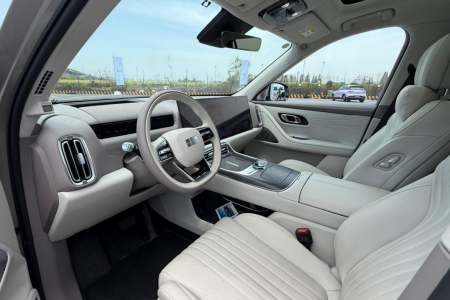 SUV aposta no conforto executivo • Divulgação