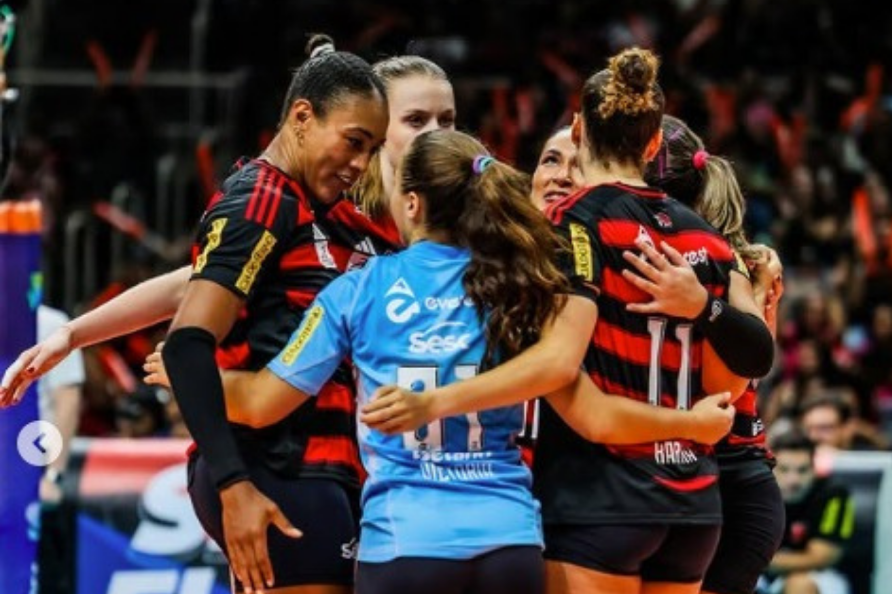 Flamengo volta a derrotar Mackenzie e avança à semifinal da Superliga Feminina