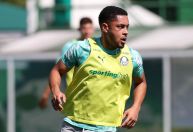 Jogador importante treina sem limitações e deve voltar ao Palmeiras