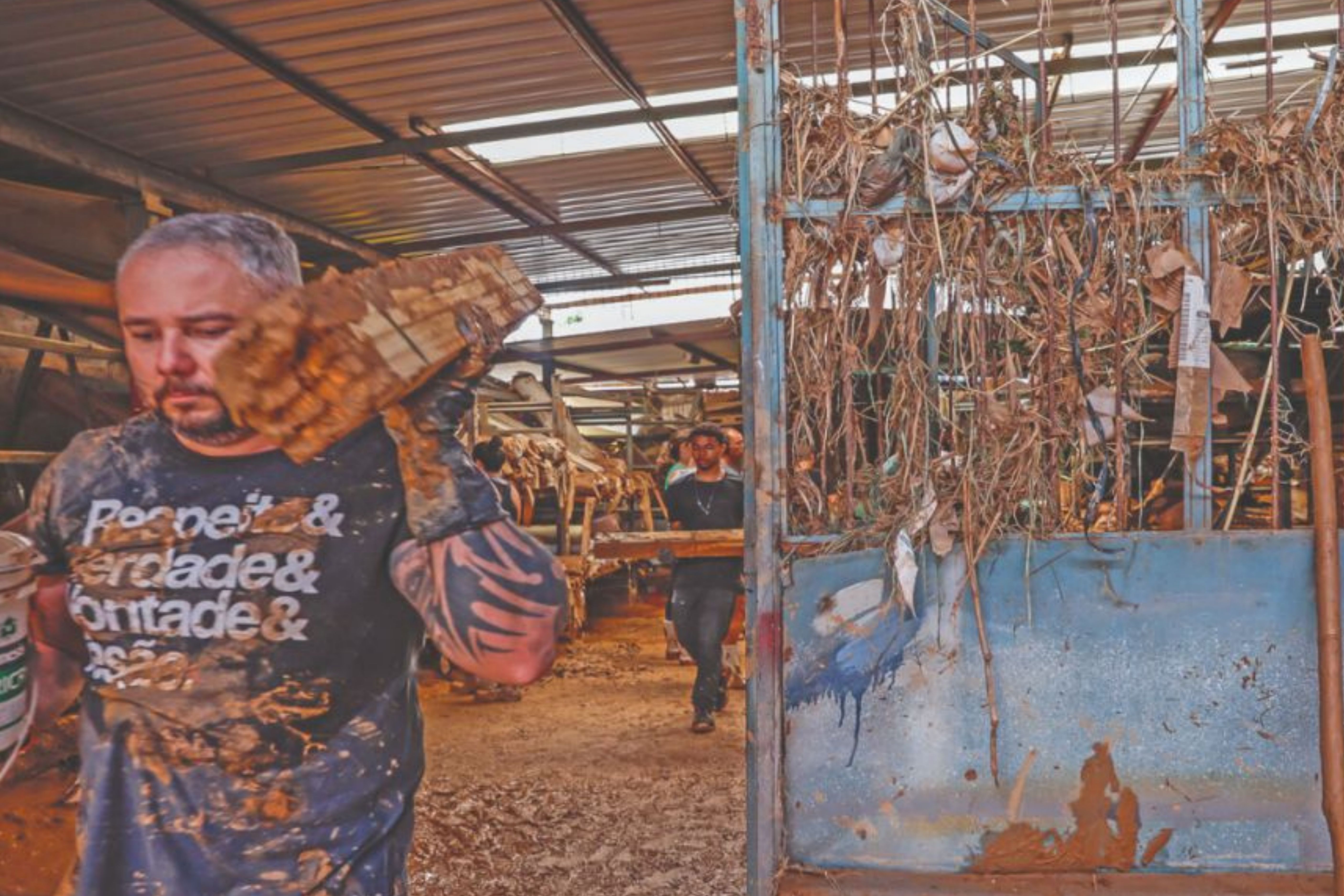 Entidades criam fundo de crédito sem juros para comerciantes de Ubá atingidos pelas enchentes