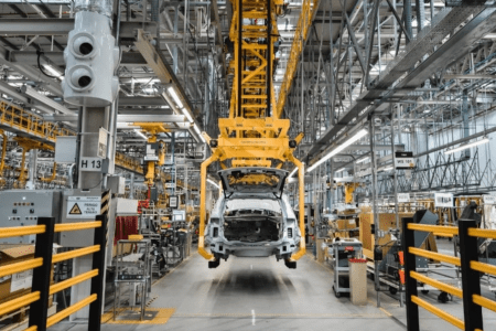 Unidade industrial, que há 10 anos abriga a operação da Jaguar Land Rover no Brasil, passará às mãos da marca internacional do Grupo Chery • JLR / Divulgação