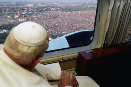 Papa Francisco durante a JMJ 2013, no Rio de Janeiro • Vatican News