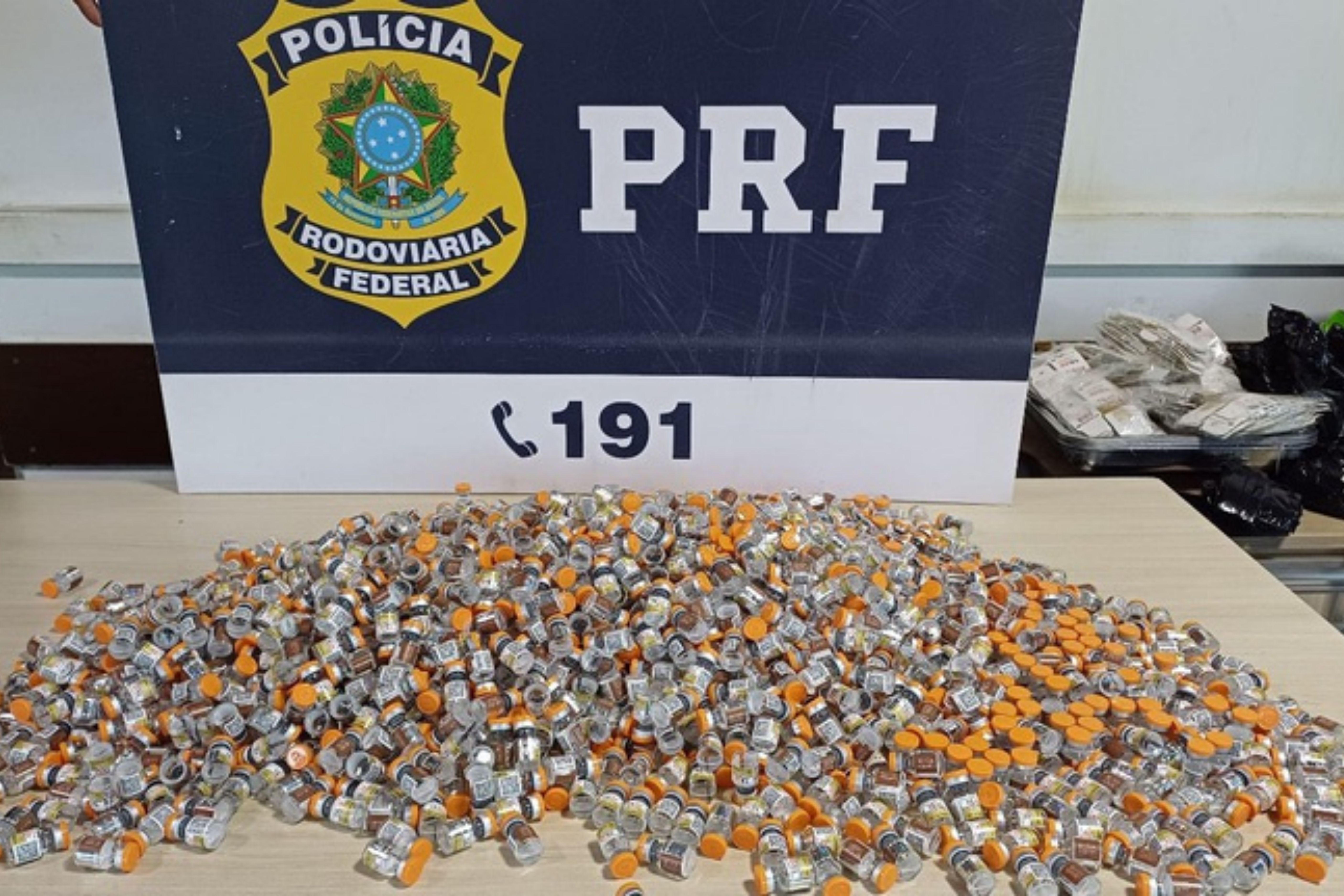 PRF faz maior apreensão de ‘canetas emagrecedoras’ de Goiás; carga vale R$2,5 milhões