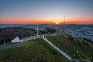 Morador percebe aumento na conta de luz e descobre que pagava energia de ponto turístico