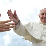 Bastidores de Francisco: carisma, silêncio e o peso de ter sido o primeiro papa latino