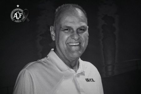 Publicação da Chapecoense após a morte de Oscar Schmidt