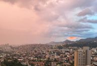Com máxima de 34°C, MG pode ter chuva: veja previsão do tempo deste domingo (12)