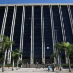 Justiça condena Prefeitura do RJ a indenizar homem com esquizofrenia expulso de abrigo