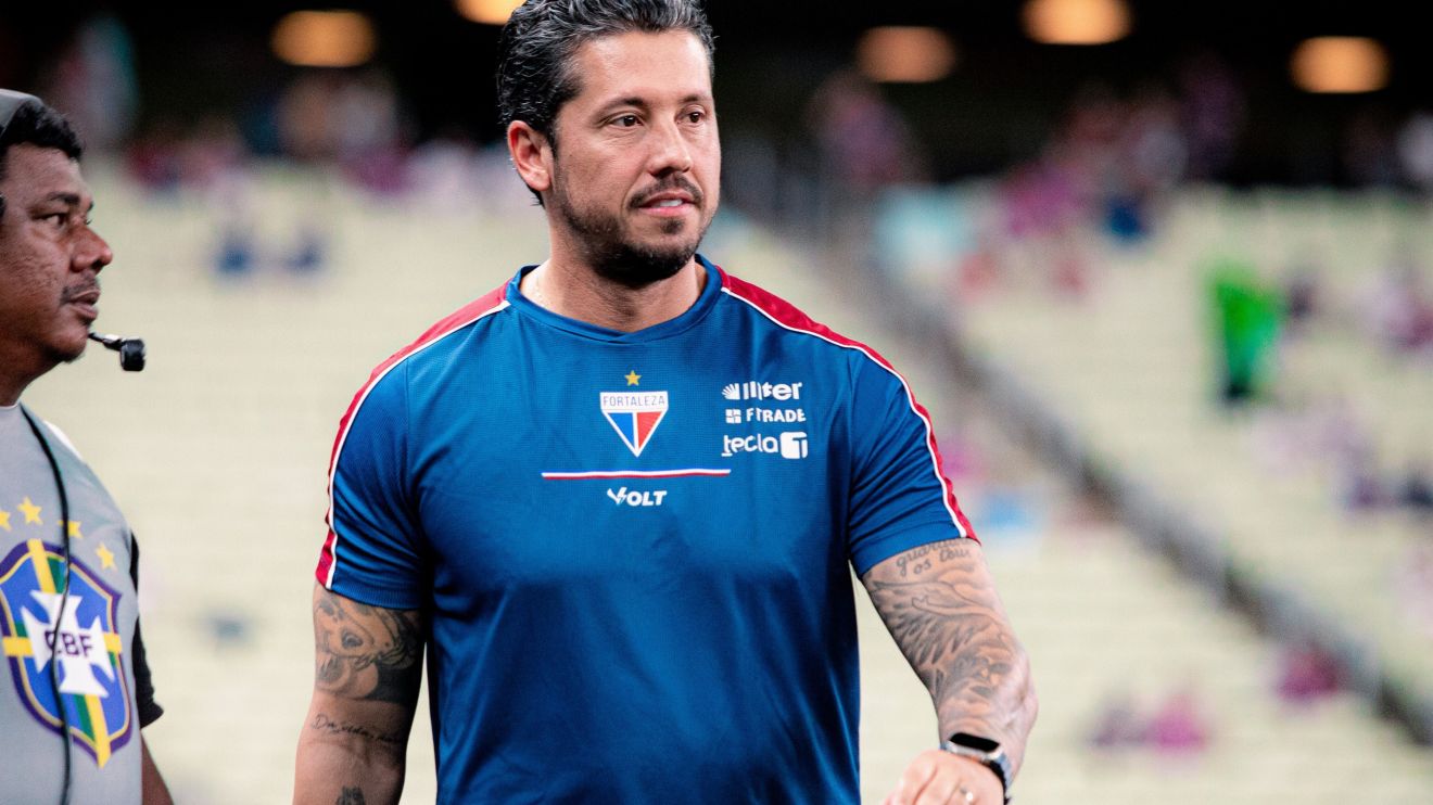 Mesmo criticado, Carpini coloca Fortaleza entre times que mais vencem no Brasil