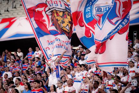 Torcida do Fortaleza na Arena Castelão