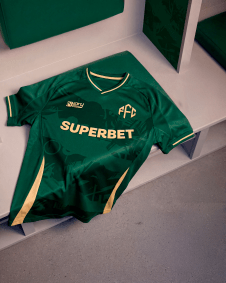 Primeira camisa reserva da história do Feira FC
