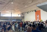 Fiéis celebram a Páscoa na Catedral Cristo Rei, em BH; veja o vídeo
